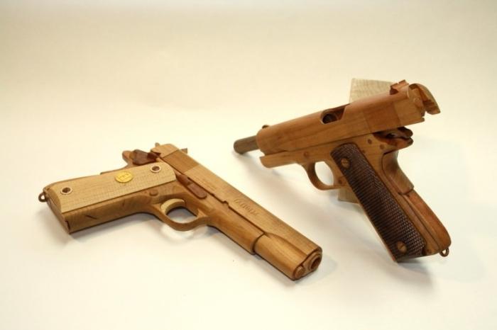 How to make a gun out of wood? Create an excellent gift for your children