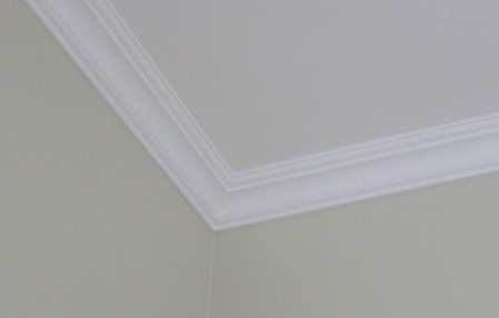 Ceiling baseboard: installation by yourself