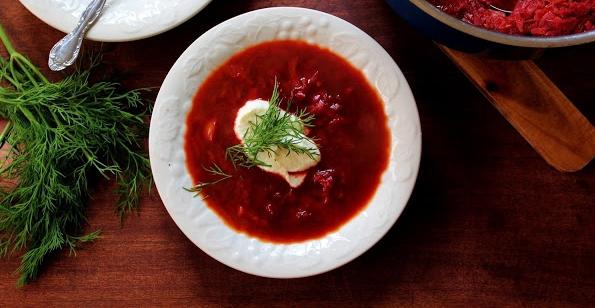 Cooking a delicious borscht for the winter with cabbage