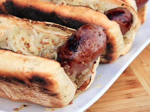 Grilled sausages - a great choice for a picnic